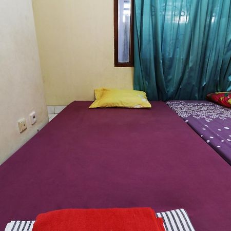 Backpack Syariah Cempaka Putih Barat Hostel Jakarta Exterior photo