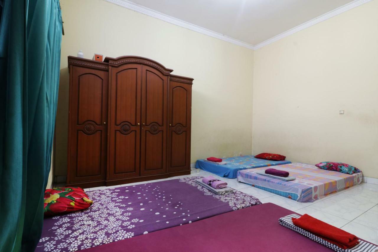 Backpack Syariah Cempaka Putih Barat Hostel Jakarta Exterior photo